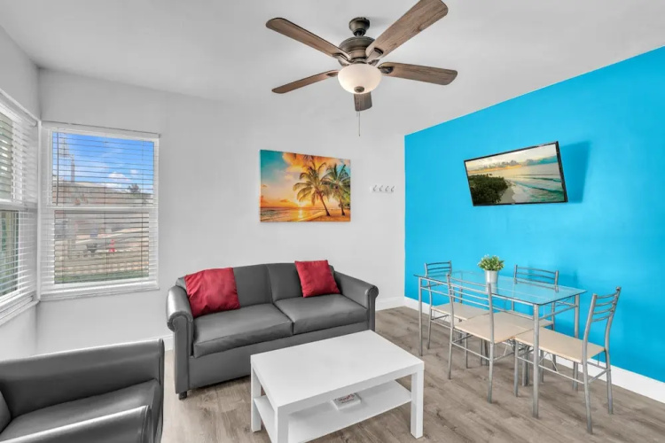 Beach Escape Corner Apartment