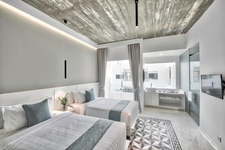 Standard Twin room