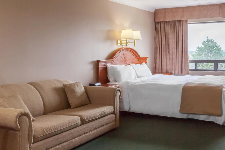 Crowne Plaza Saint John Harbour View by IHG
