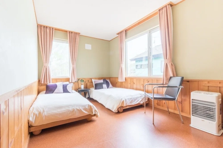 Economy Twin room with mountain view