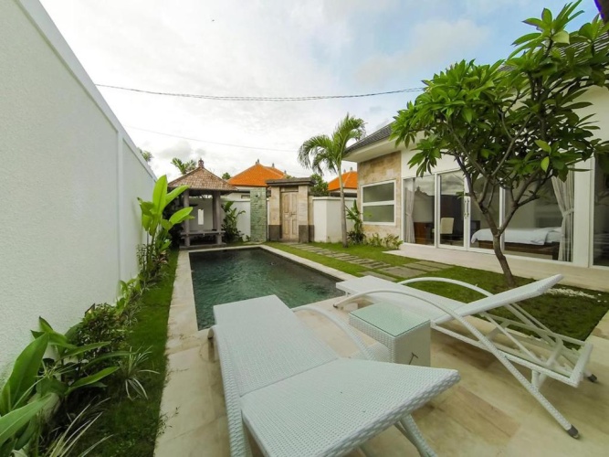 2 Bedrooms Villa