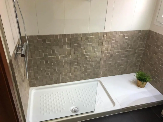 3 Bedrooms Apartment