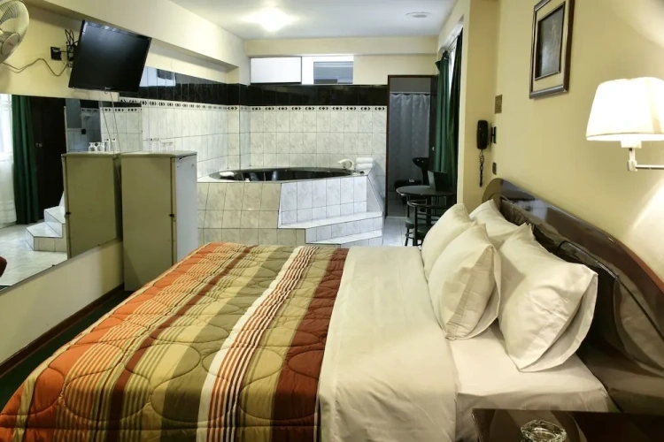 Deluxe Double Suite