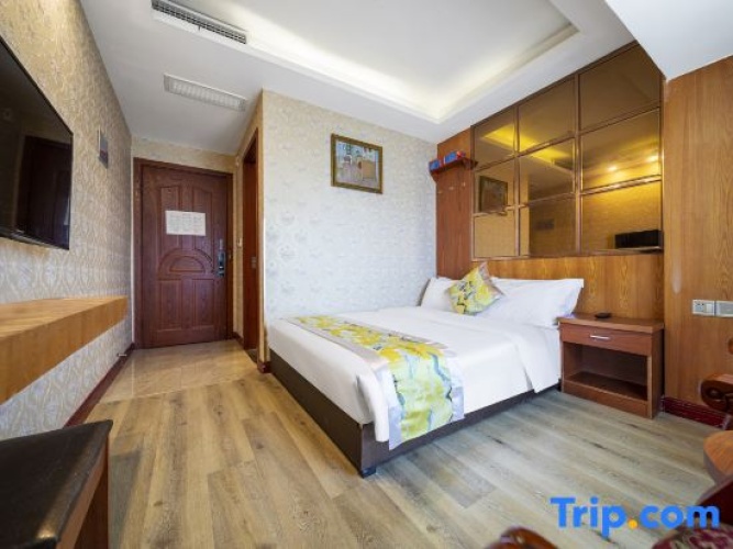 Standard Double room with view
