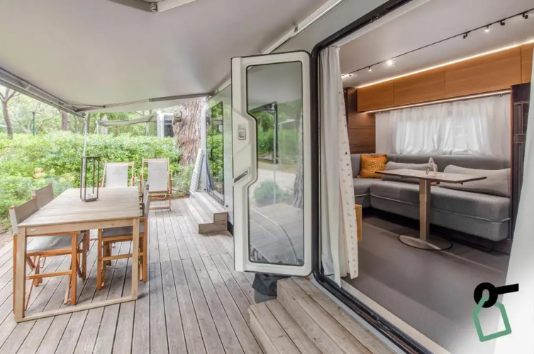 Deluxe - Two Bedroom No.2