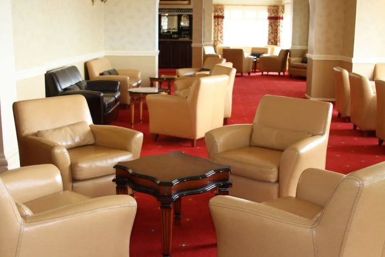 Sandown Hotel