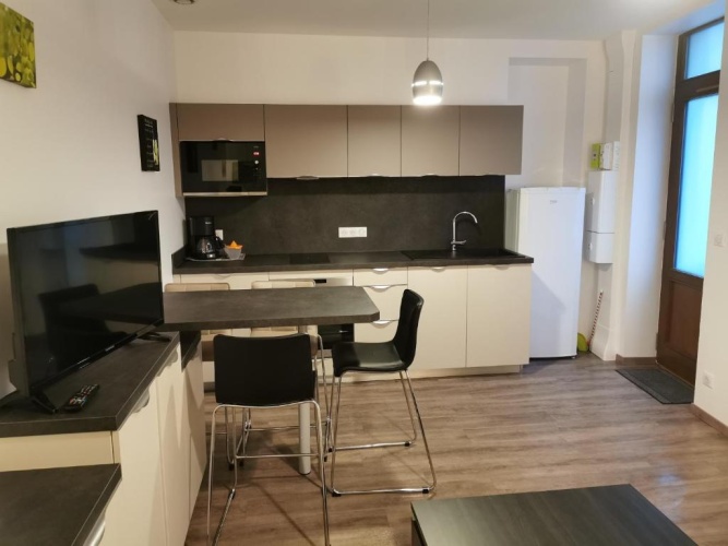 1 Bedroom Apartment