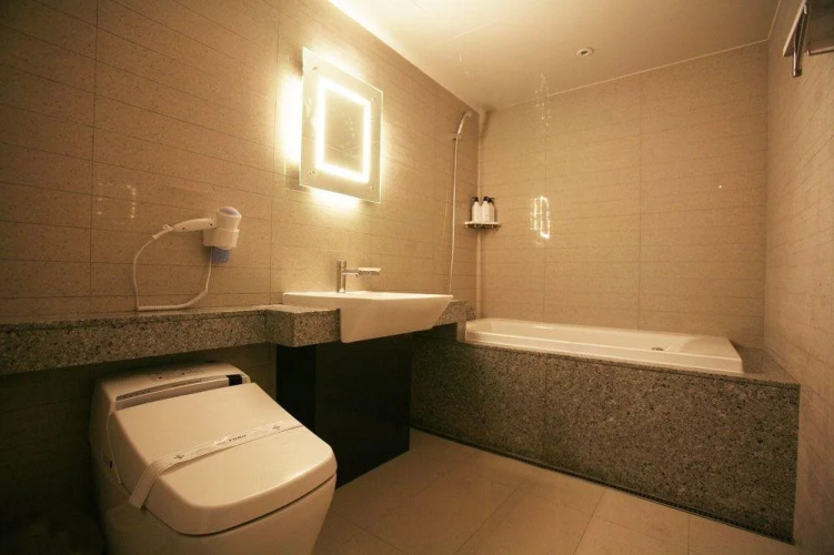 Form Hotel