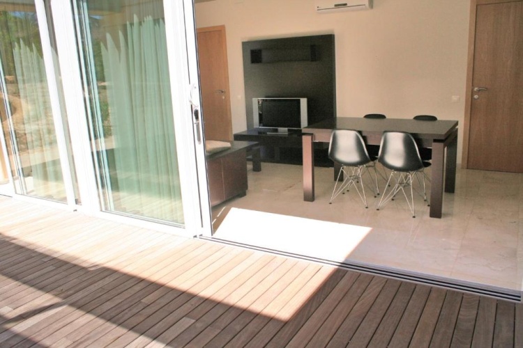 2 Bedrooms Quadruple Apartment