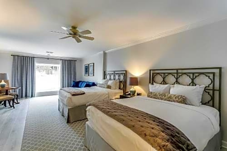 Non-Lake View Deluxe Quadruple room