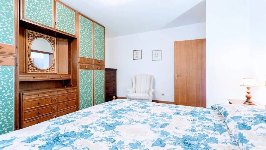 Villa Vallocchia - sleeps 18. Exclusive pool/grounds. Spoleto 10 mins. Rome 1 hr