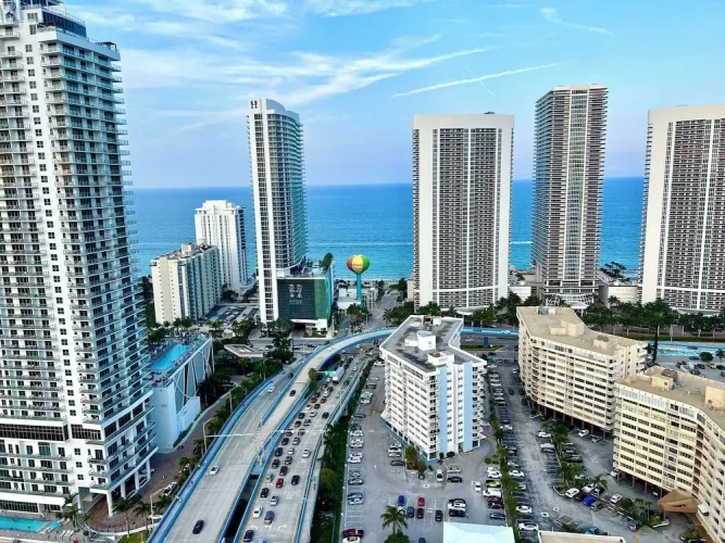 3 Bedrooms Apartment with balcony and with ocean view