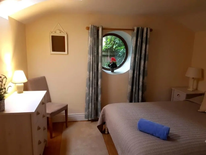 2 Bedrooms Cottage