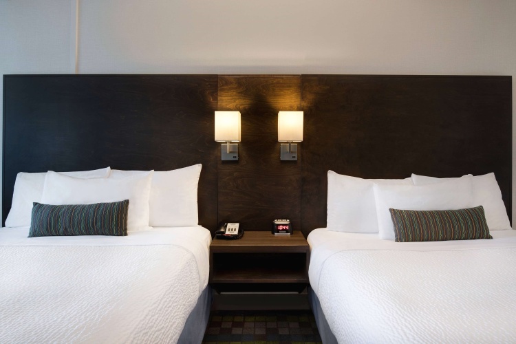 Days Inn by Wyndham Victoria Airport Sidney photo 6