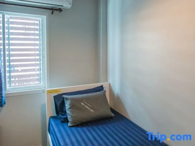 Bed in Dorm