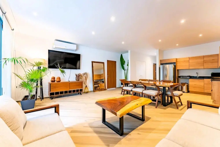Anana Yaaxlum 105 S Oasis Pool and Jacuzzi