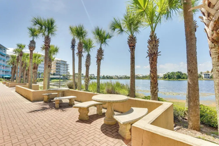 Oceanfront PCB Condo w/ Beach Access & 2 Pools