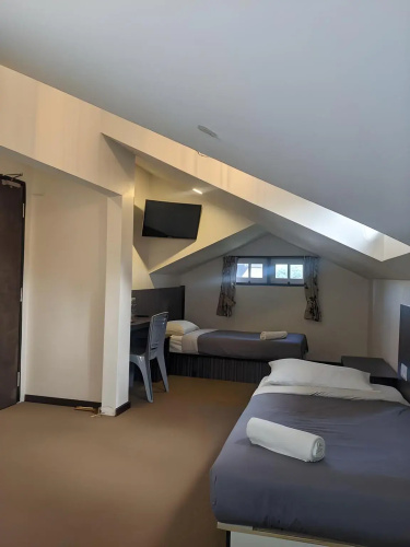 Hillview Inn