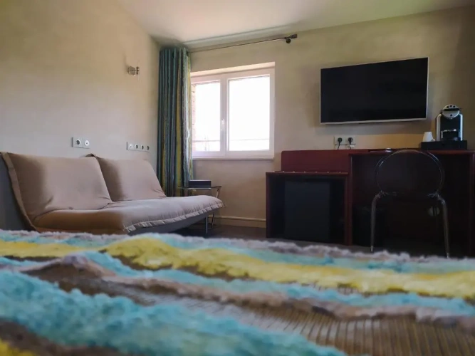 Comfort room