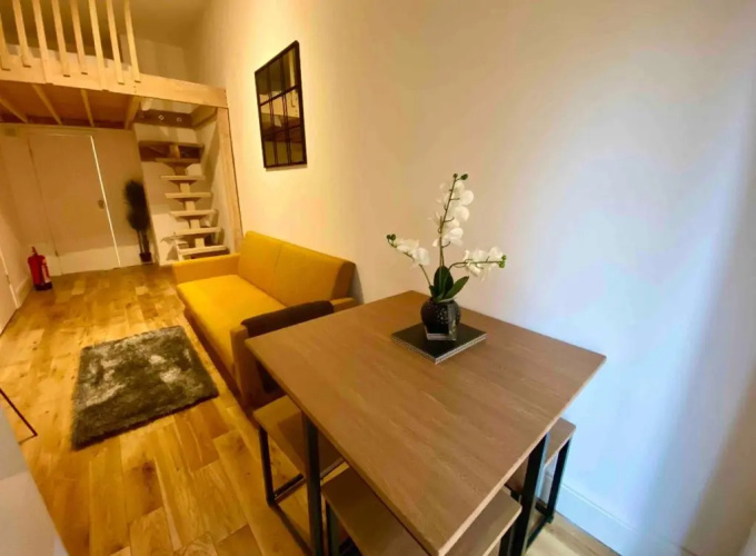 Flat 8, 10 St Johns