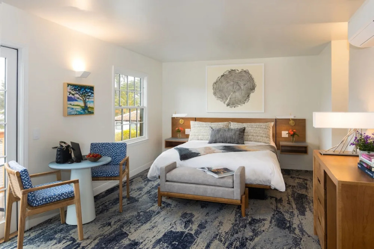 Carmel Beach Hotel