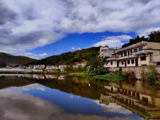 Zhenghua Hotel