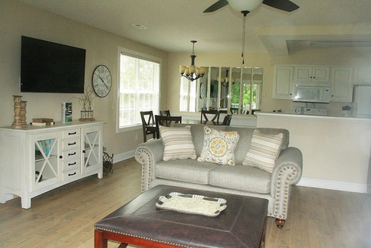 1409 2 Bedroom Villa by RedAwning