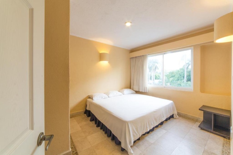 1 Bedroom Suite with balcony and with view