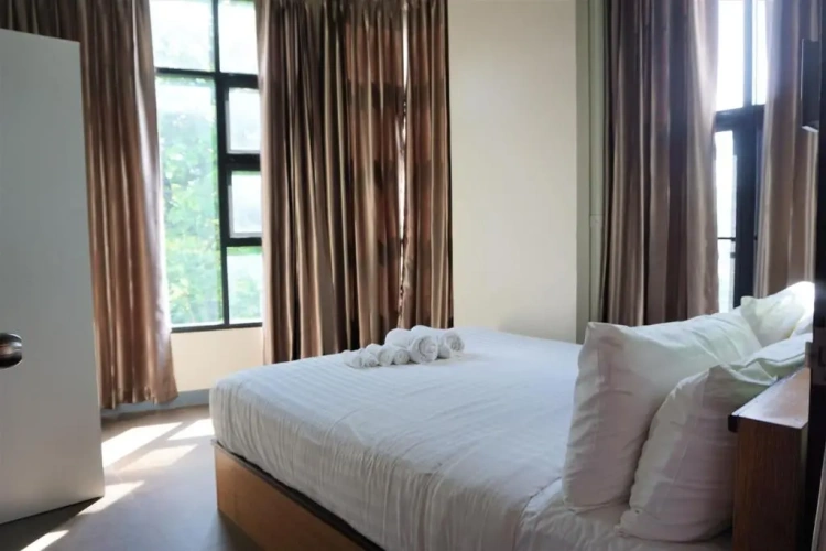 2 Bedrooms Apartment