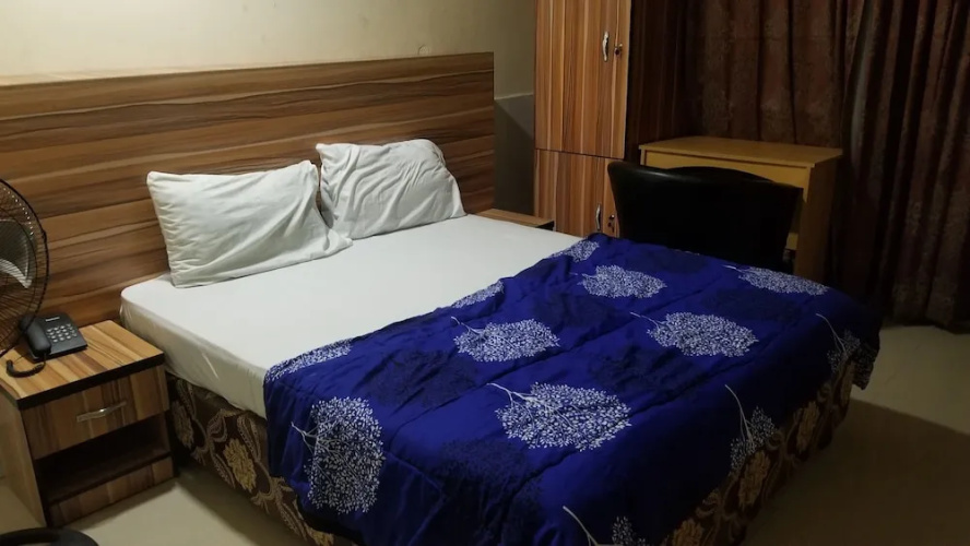 Victoria Suites