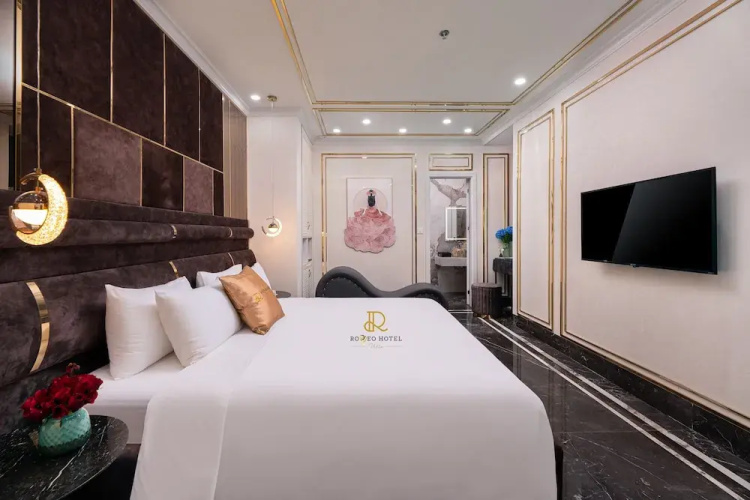 Romeo Hotel Linh Dam 1 - by BAY LUXURY
