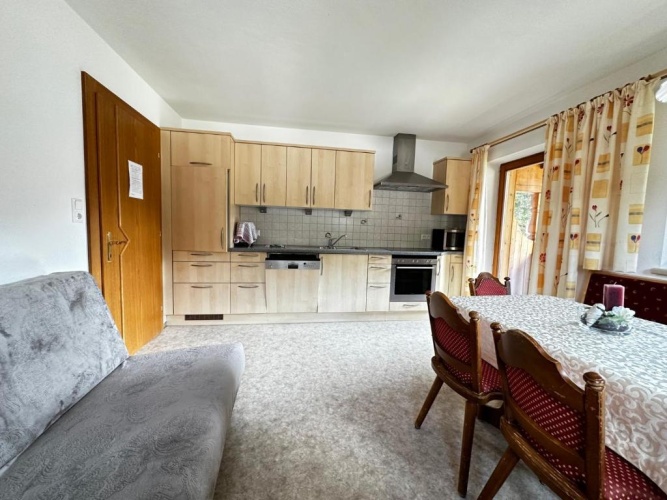 3 Bedrooms Apartment with balcony