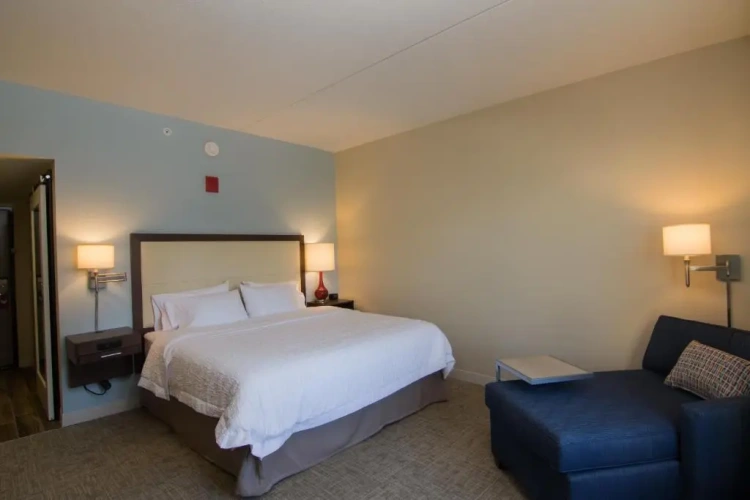 Double room with city view
