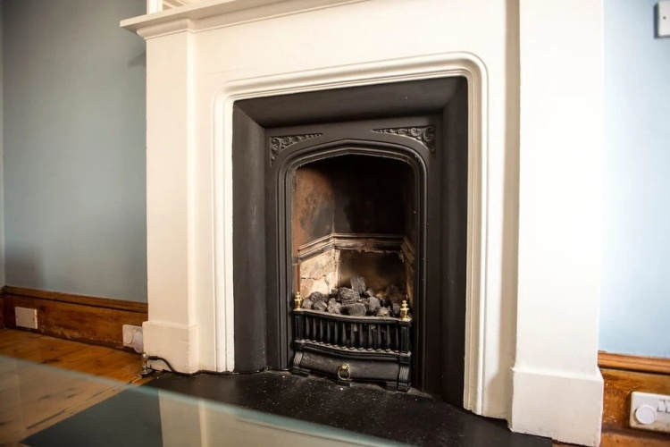 Lovely 2Br Home Next To The Castle