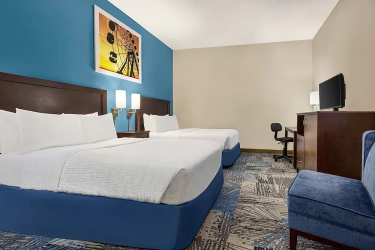 Business Quadruple room