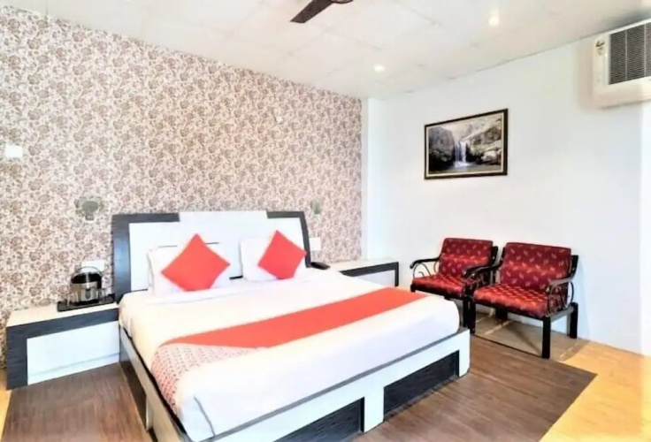 Hotel Pachmarhi
