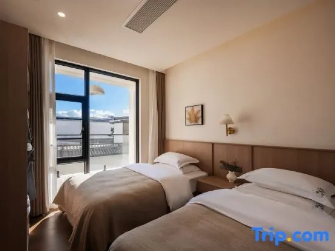 2 Bedrooms Suite