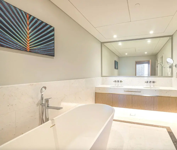 Palm Tower 1 BD Nakheel Mall High Floor