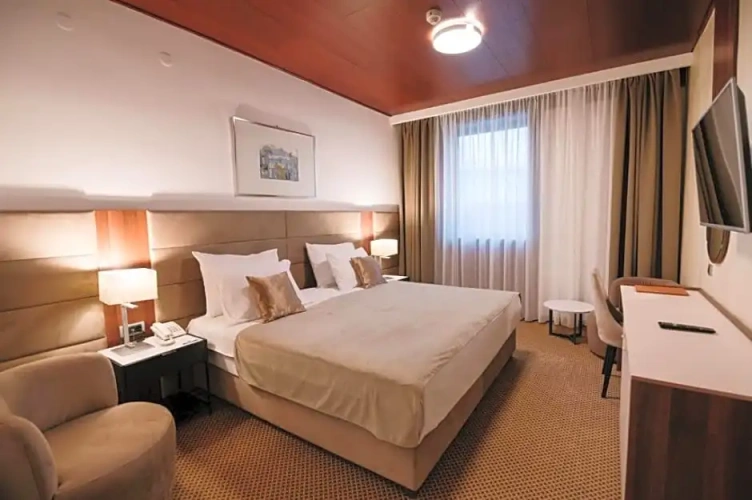 Superior Quadruple room