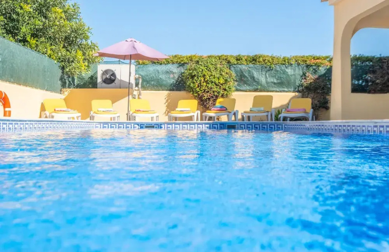 Villa Royal Sandals
