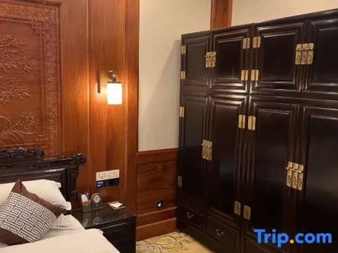 Executive Quadruple Suite