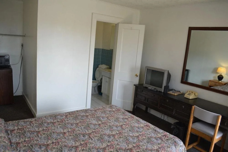 Delux Inn Big Spring