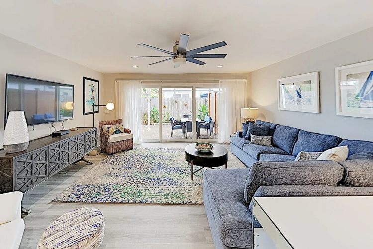 Lake Ridge W/ Pool & Private Courtyard 2 Bedroom Duplex