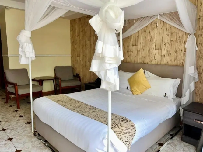 Deluxe Quadruple Family room