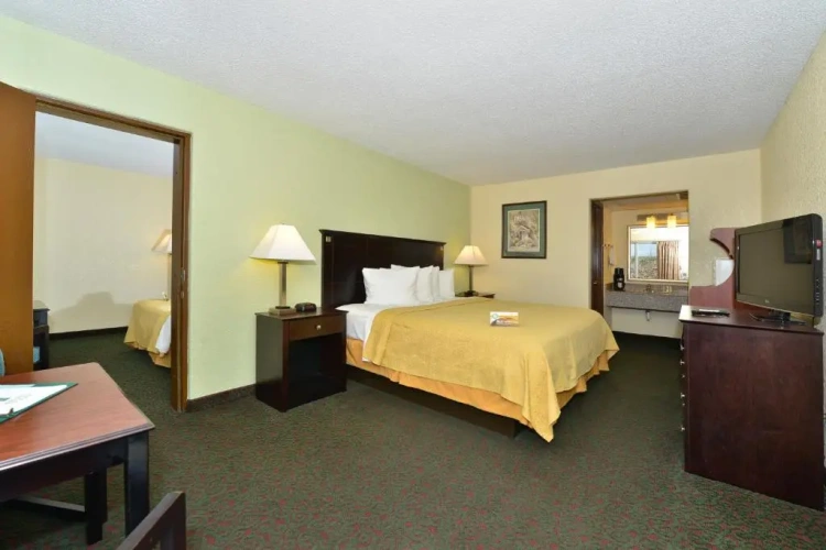 Quadruple Suite