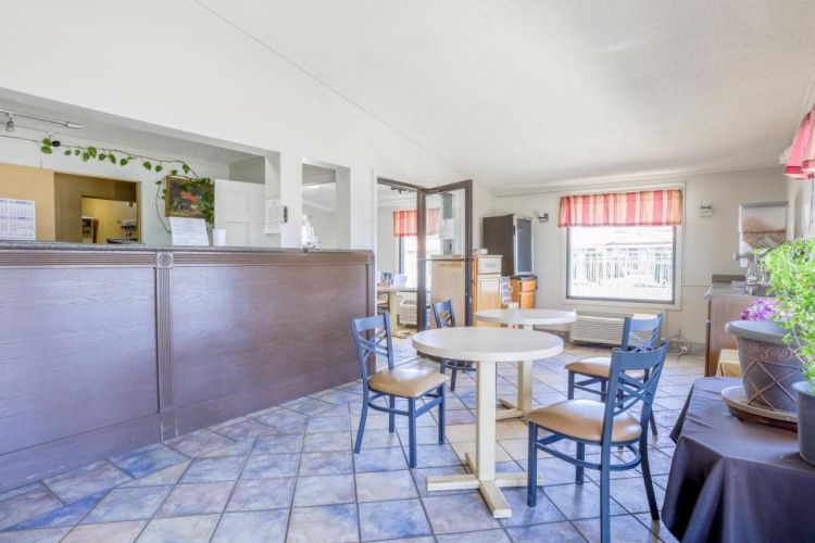 Cozy Garden Inn By Oyo Hwy 40 Richmond photo 22