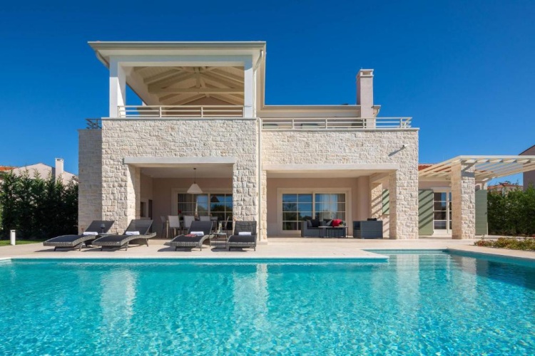 Deluxe Villa