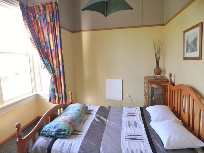 Bazil's Hostel & Surf School