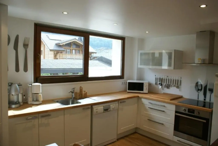 3 Bedrooms Apartment