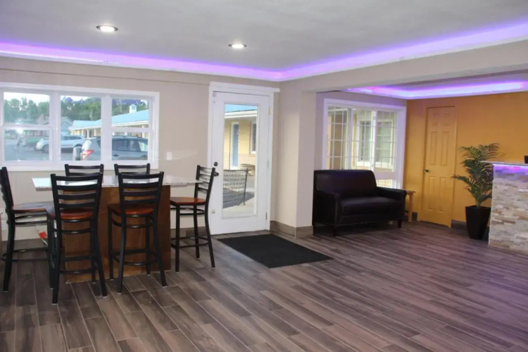 Best Western Colonial Motel